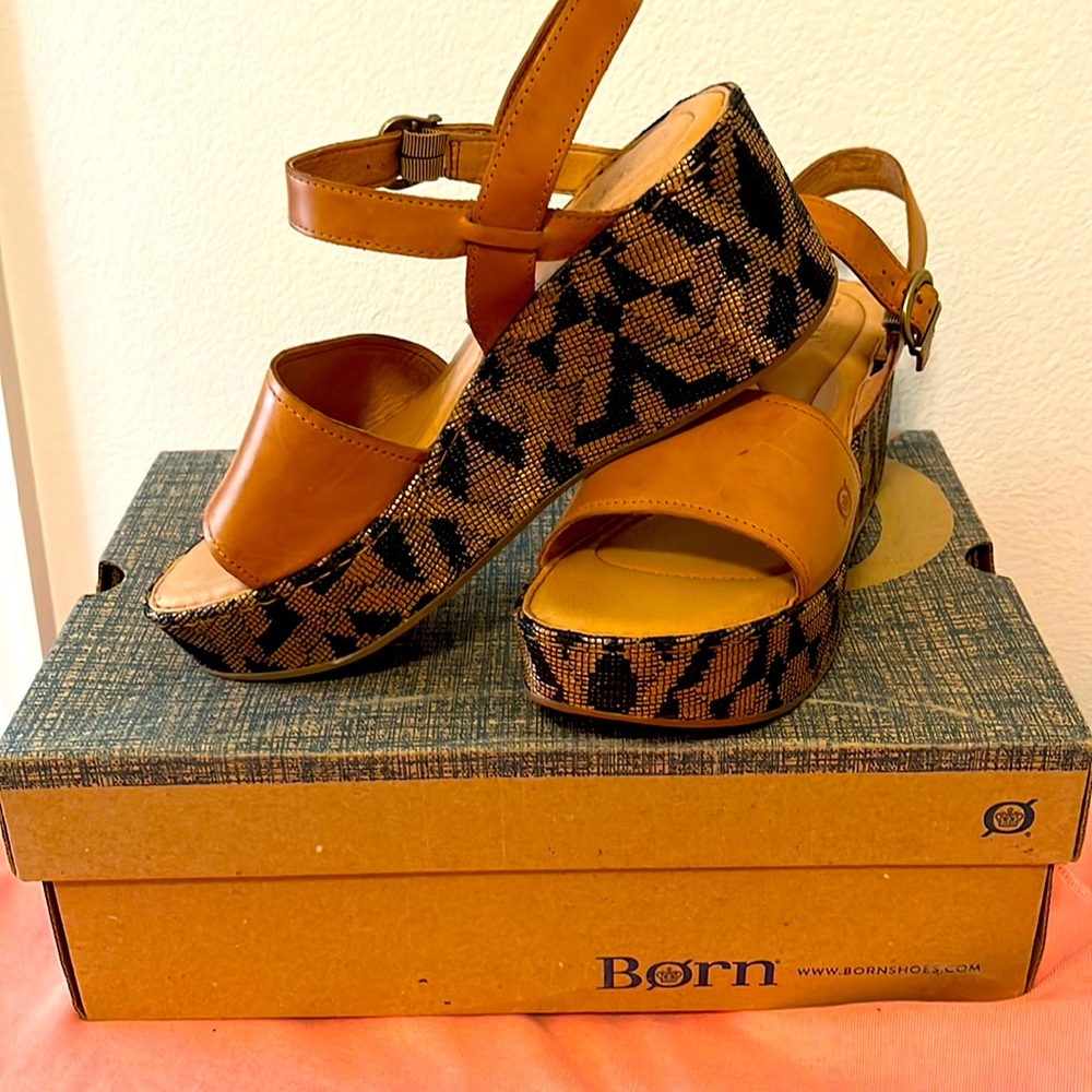 New Born Leather Wedge Sandals